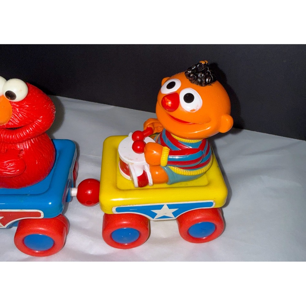 Sesame Street Tyco Musical Pull Toy Train Kids Unisex OS Multicolor Vintage 1992 - Picture 3 of 9